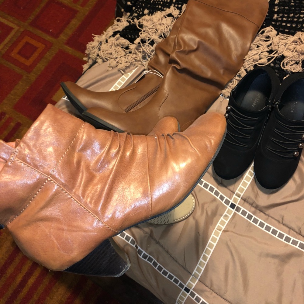 Boots - Picture 3 of 4